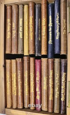 Antique 20 Volume William Shakespeare Mini Leather Book Set Knickerbocker