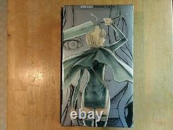 Claymore Complete Box Set Manga Volumes 1-27 Bonus Illustration Book VIZ