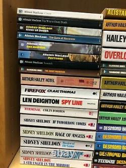 Collection 52 x Vintage Books Alistair Maclean, Desmond Bagley, Sidney Sheldon