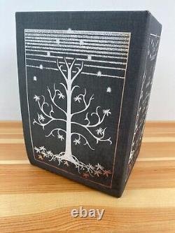 J. R. R Tolkien Harper Collins Lord of the Rings Hobbit Collector's Book Box Set