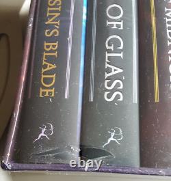 THRONE OF GLASS HARDCOVER BOX SET With POSTER BY SARAH J MAAS